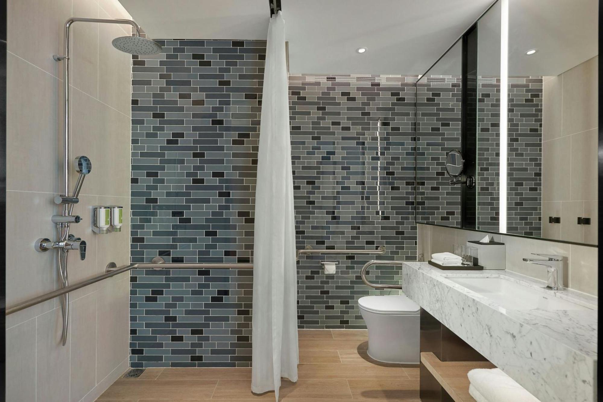 Hotel Fairfield By Marriott South Binh Duong Thuan An Exterior foto